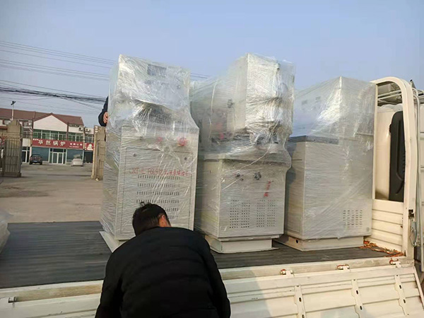 泰山海特牌F6L912機(jī)油泵試驗(yàn)臺(tái)、噴油泵試驗(yàn)臺(tái)等設(shè)備同時(shí)發(fā)貨